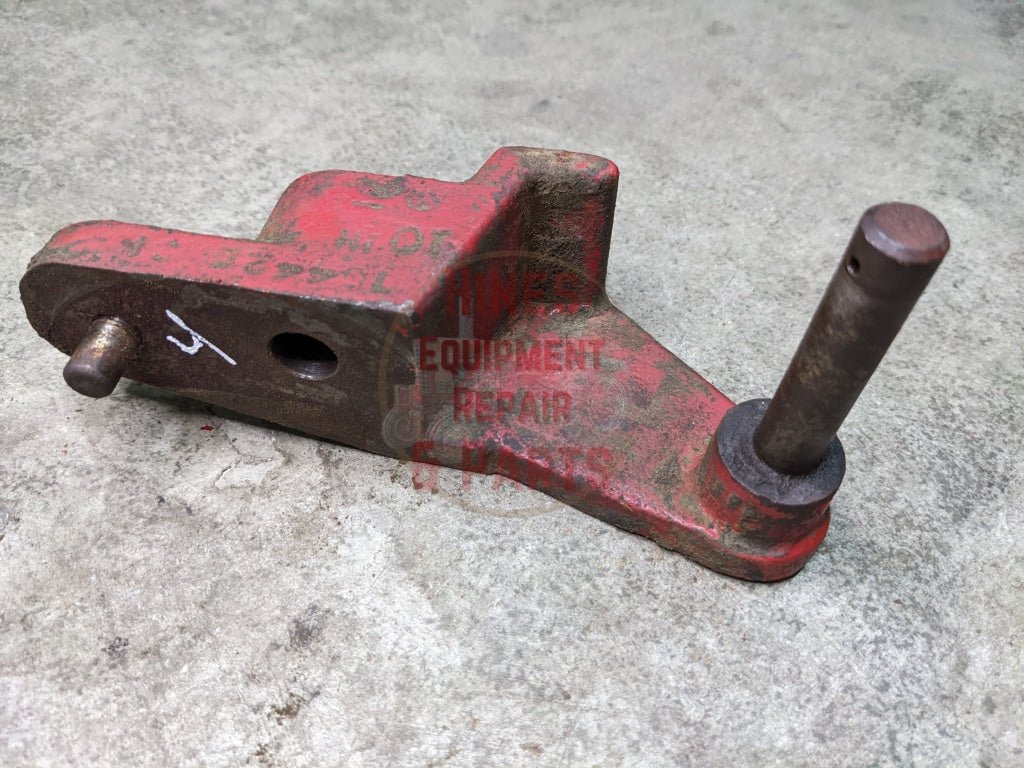 PTO Control Linkage Bracket IH International 104425C1 104426C1 USED - Hines Equipment Repair & Parts