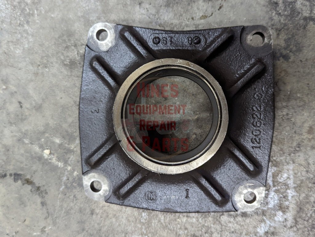 Range Countershaft Bearing Cage IH International 120822C1 USED - Hines Equipment Repair &amp; Parts