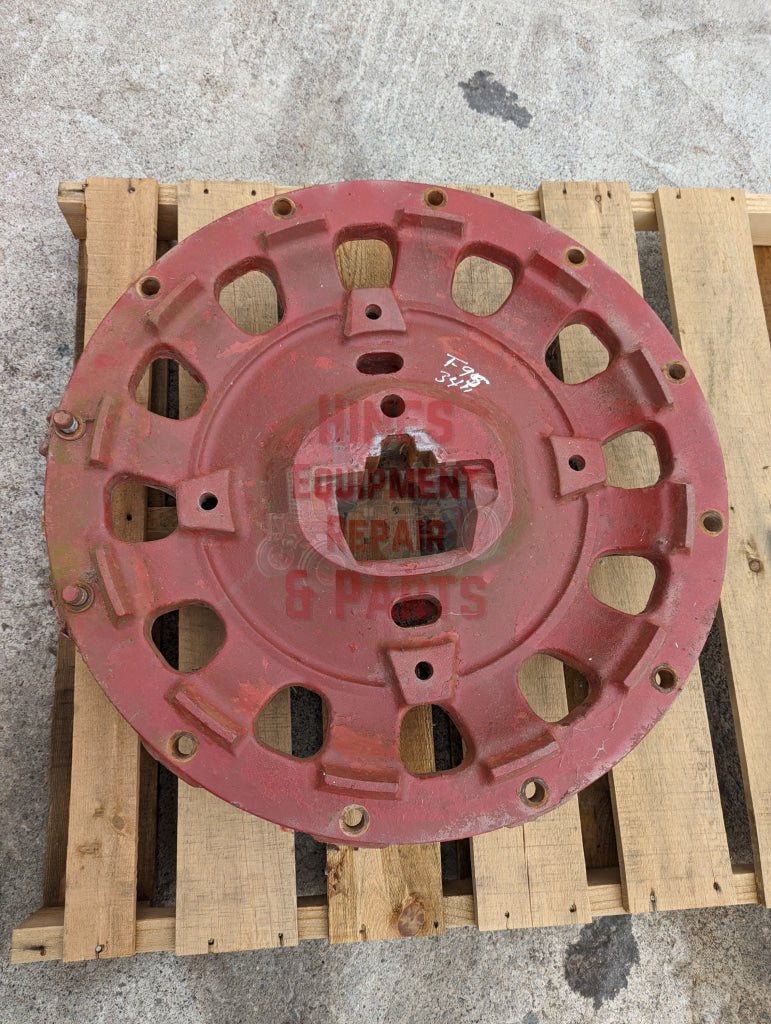 Rear Wheel Hub IH International 398545R1 USED - Hines Equipment Repair &amp; Parts