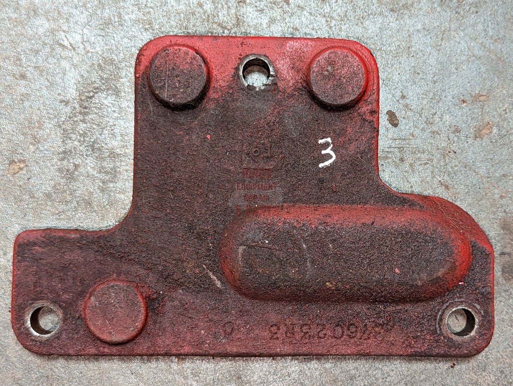 Remote Auxiliary Valve Outlet Cover IH International 376023R3 USED - Hines Equipment Repair & Parts