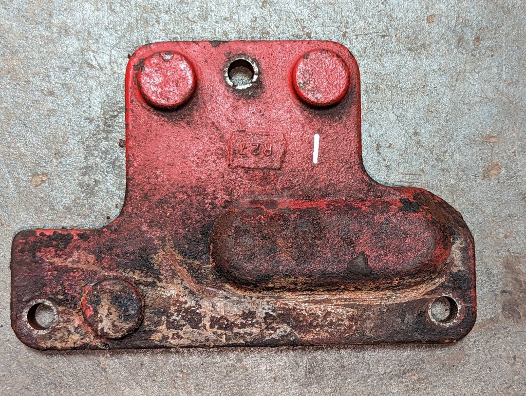 Remote Auxiliary Valve Outlet Cover IH International 376023R3 USED - Hines Equipment Repair & Parts