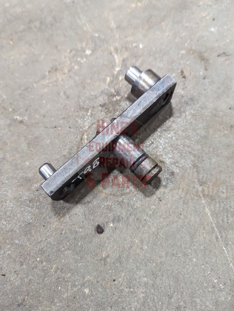 Reverse Shift Pivot Arm IH International 380312R13 USED - Hines Equipment Repair &amp; Parts