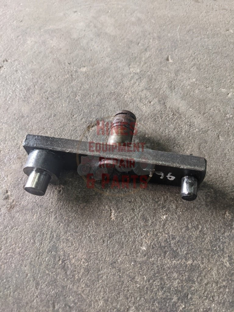 Reverse Shift Pivot Arm IH International 380312R13 USED - Hines Equipment Repair &amp; Parts