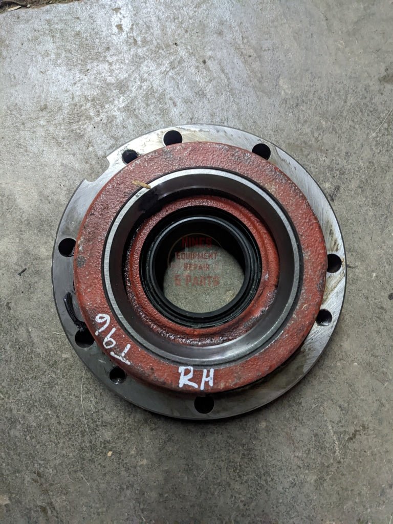 Right Differential Bearing Retainer IH International 380199R2 USED - Hines Equipment Repair &amp; Parts