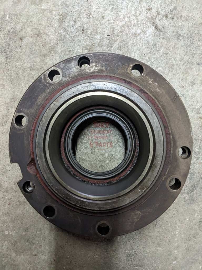 Right Differential Bearing Retainer IH International 400900R1 USED - Hines Equipment Repair & Parts