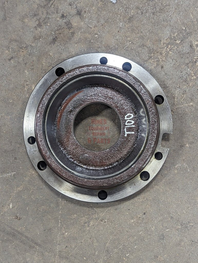 Right Differential Bearing Retainer IH International 68686C1 USED - Hines Equipment Repair & Parts