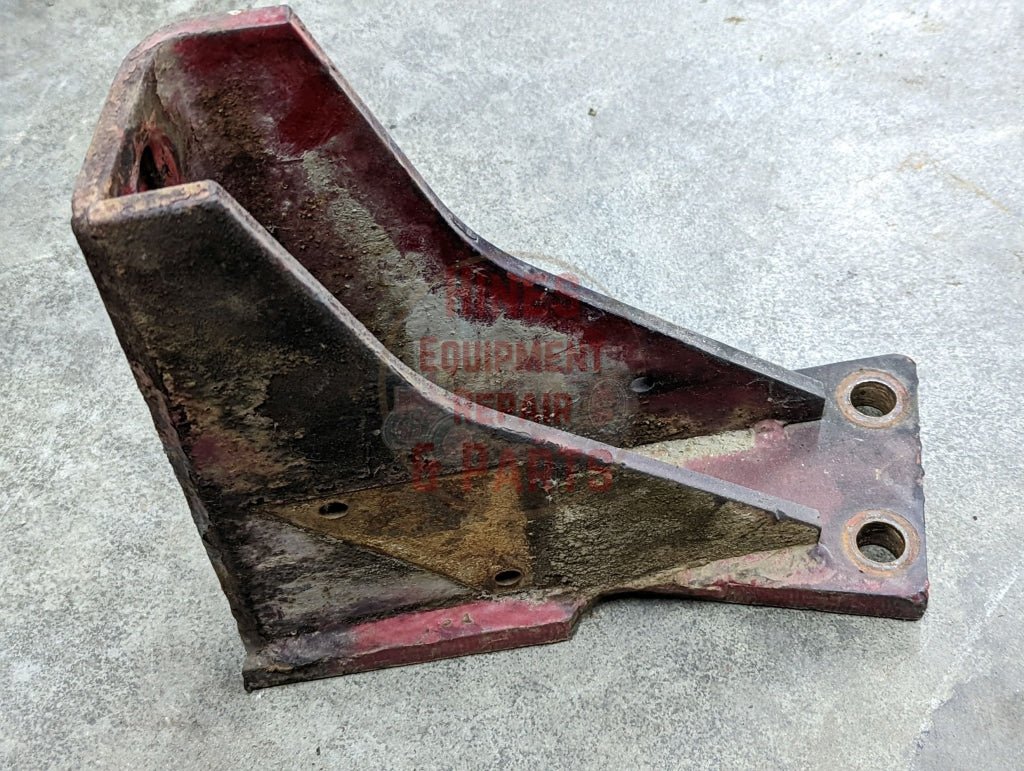 Right Front Cab Mount Bracket IH International 534949R2 USED - Hines Equipment Repair & Parts