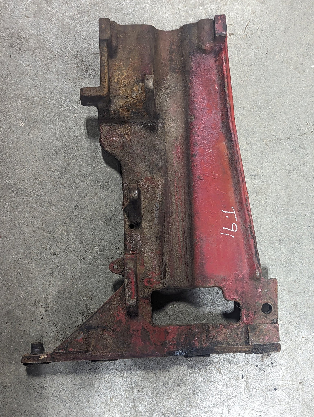 Right Gear Selector Support IH International 536660R1 USED - Hines Equipment Repair &amp; Parts