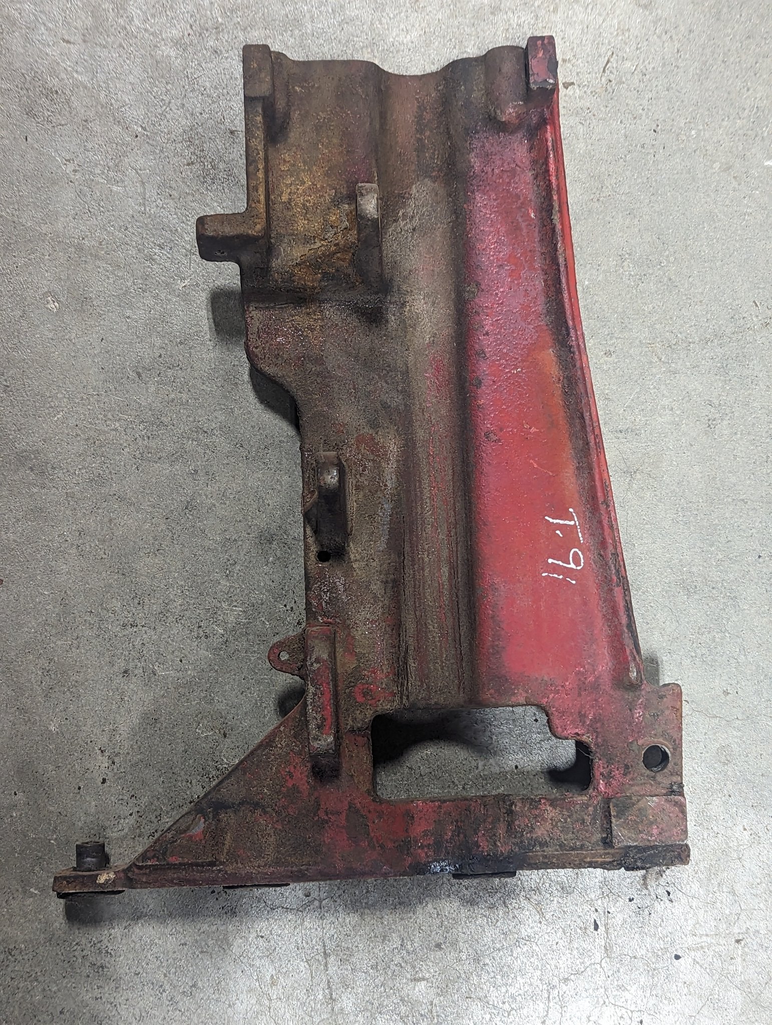 Right Gear Selector Support IH International 536660R1 USED - Hines Equipment Repair & Parts