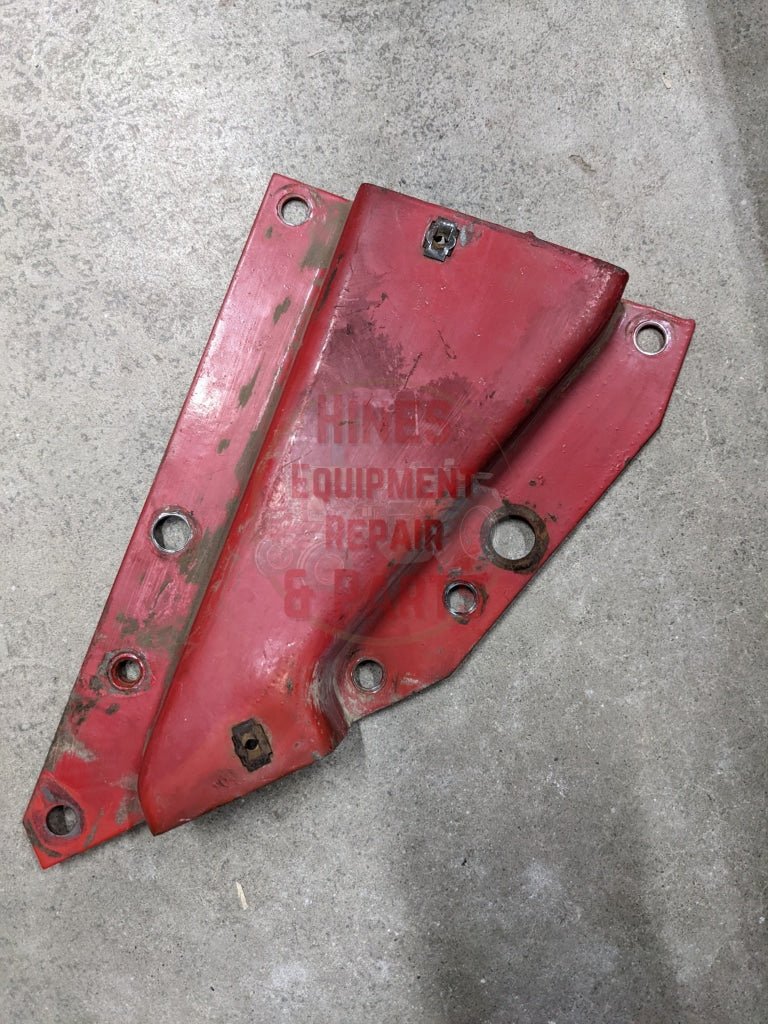 Right Instrument Panel Support IH International 104017C1 USED - Hines Equipment Repair & Parts