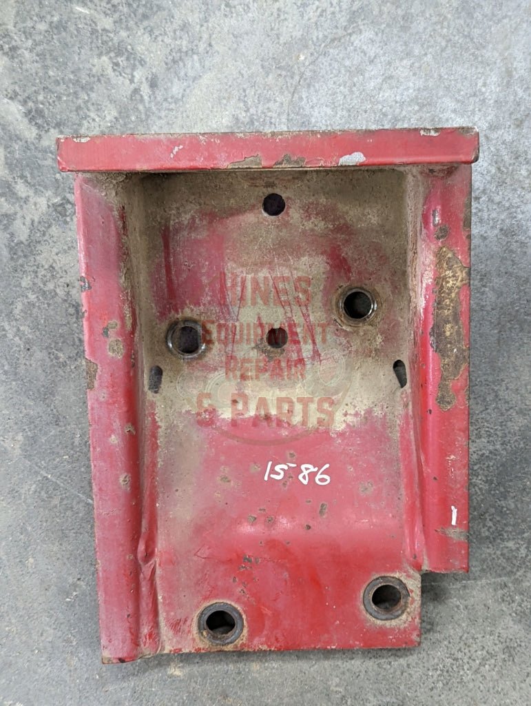 Right Rear Cab Mount Bracket IH International 117707C1 USED - Hines Equipment Repair &amp; Parts