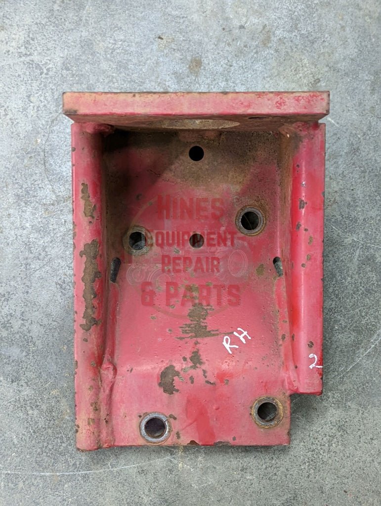 Right Rear Cab Mount Bracket IH International 117707C1 USED - Hines Equipment Repair &amp; Parts