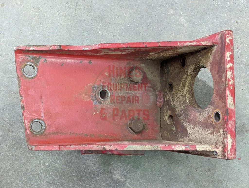 Right Rear Cab Mount Bracket IH International 117712C2 USED - Hines Equipment Repair &amp; Parts