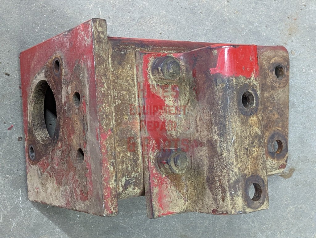 Right Rear Cab Mount Bracket IH International 117712C2 USED - Hines Equipment Repair &amp; Parts