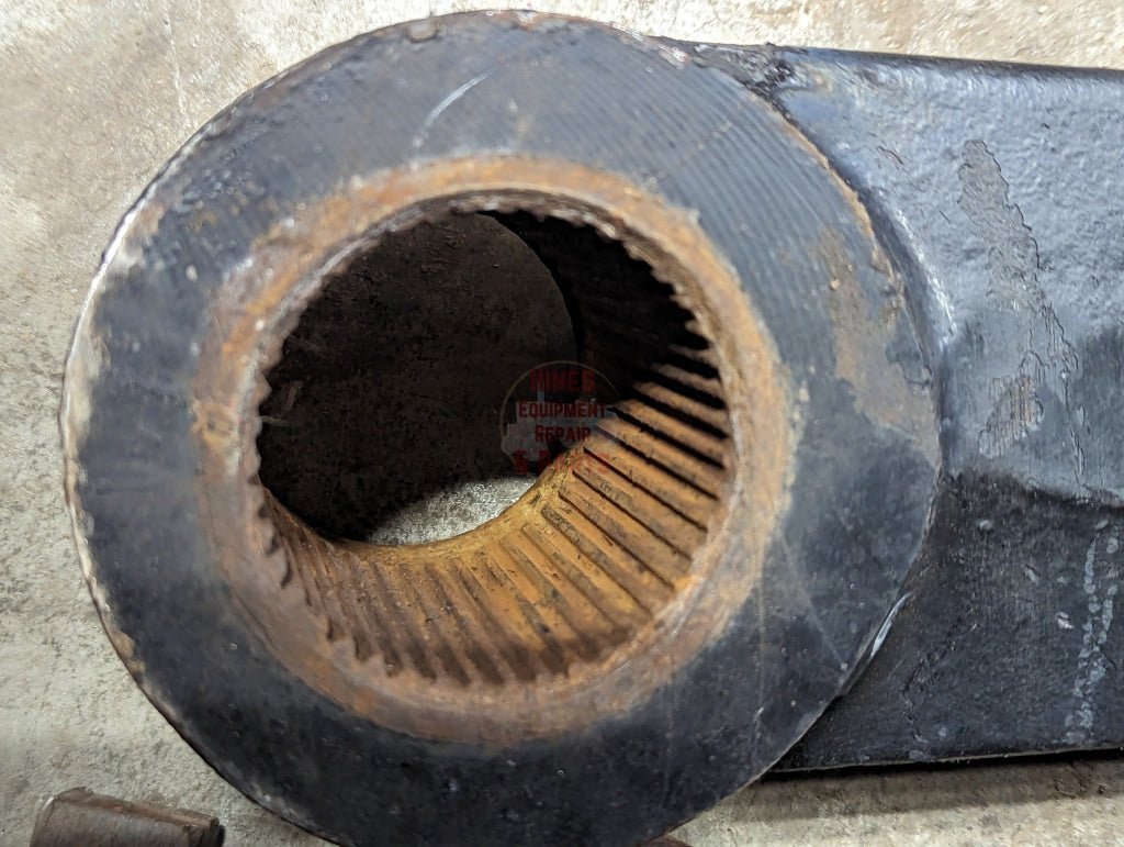 Right Rockshaft Arm IH International 145469C2 1286930C5 USED - Hines ...