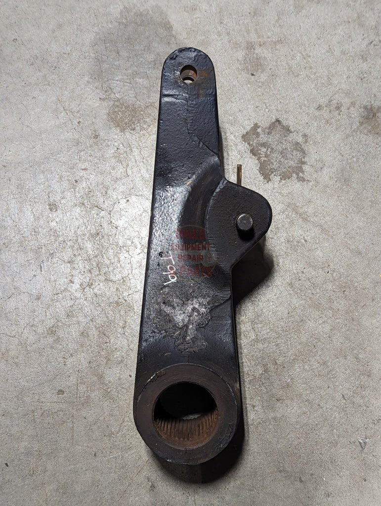 Right Rockshaft Arm IH International 145469C2 1286930C5 USED - Hines Equipment Repair &amp; Parts