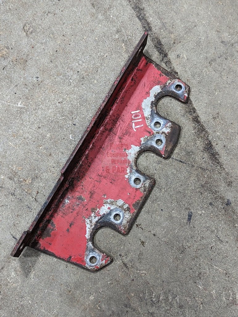 Shift Linkage Support Plate IH International 139140C1 USED - Hines Equipment Repair &amp; Parts