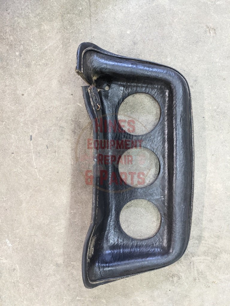 Top Gauge Cluster Cover IH International 537894R1 USED - Hines Equipment Repair &amp; Parts