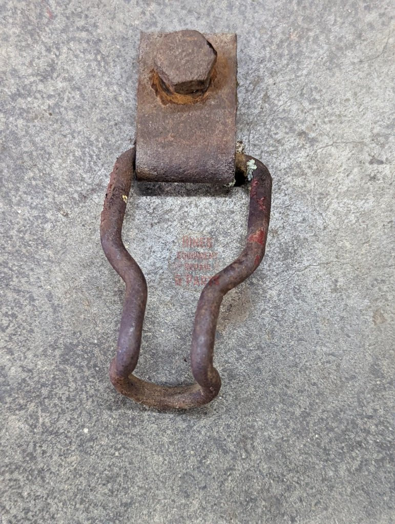 Top Link Storage Bracket IH International 378403R1 378404R1 USED - Hines Equipment Repair &amp; Parts