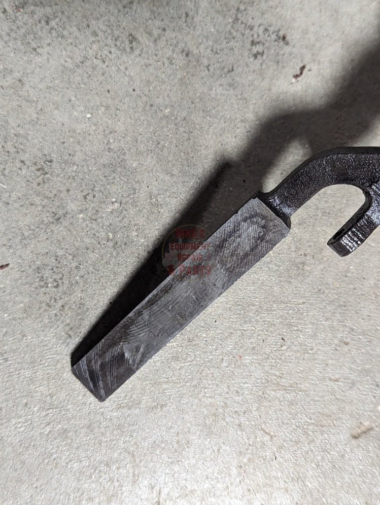 Upper Sensing Arm IH International 142638C2 USED - Hines Equipment Repair &amp; Parts