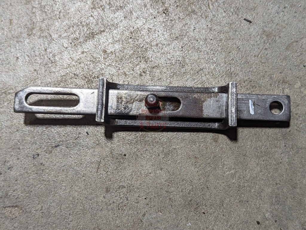 Walking Beam to Valve Link IH International 384515R12 USED - Hines Equipment Repair &amp; Parts