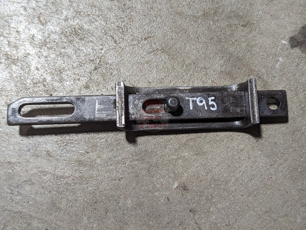 Walking Beam to Valve Link IH International 384515R12 USED - Hines Equipment Repair &amp; Parts