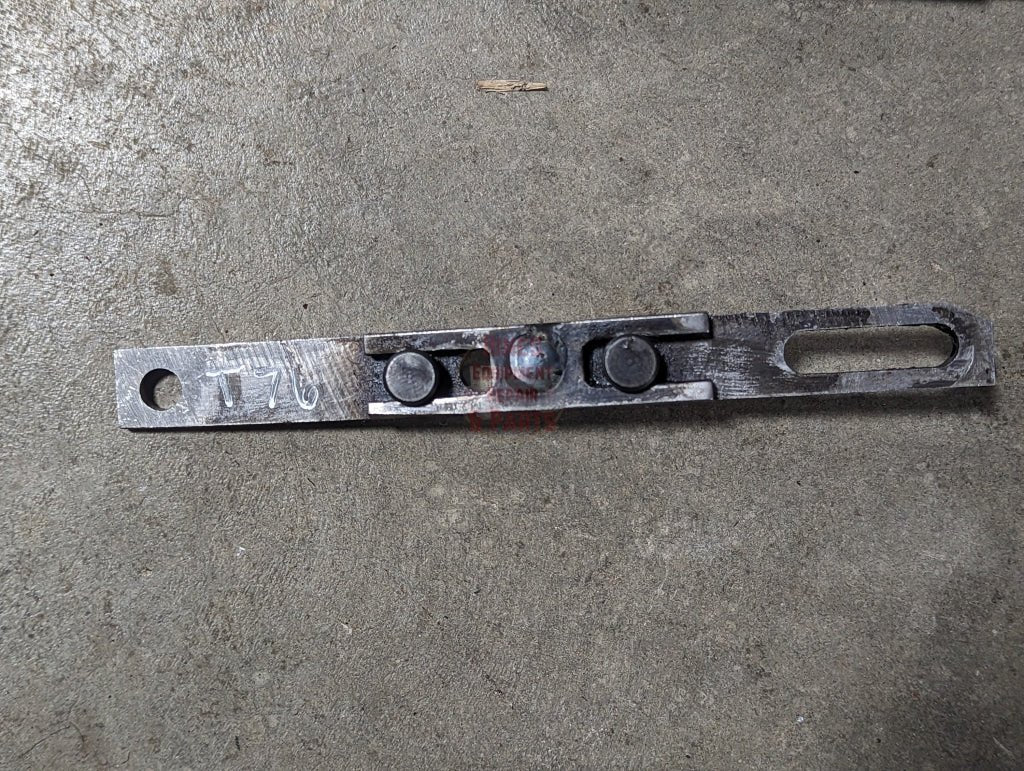 Walking Beam to Valve Link IH International 403984R1 USED - Hines Equipment Repair &amp; Parts